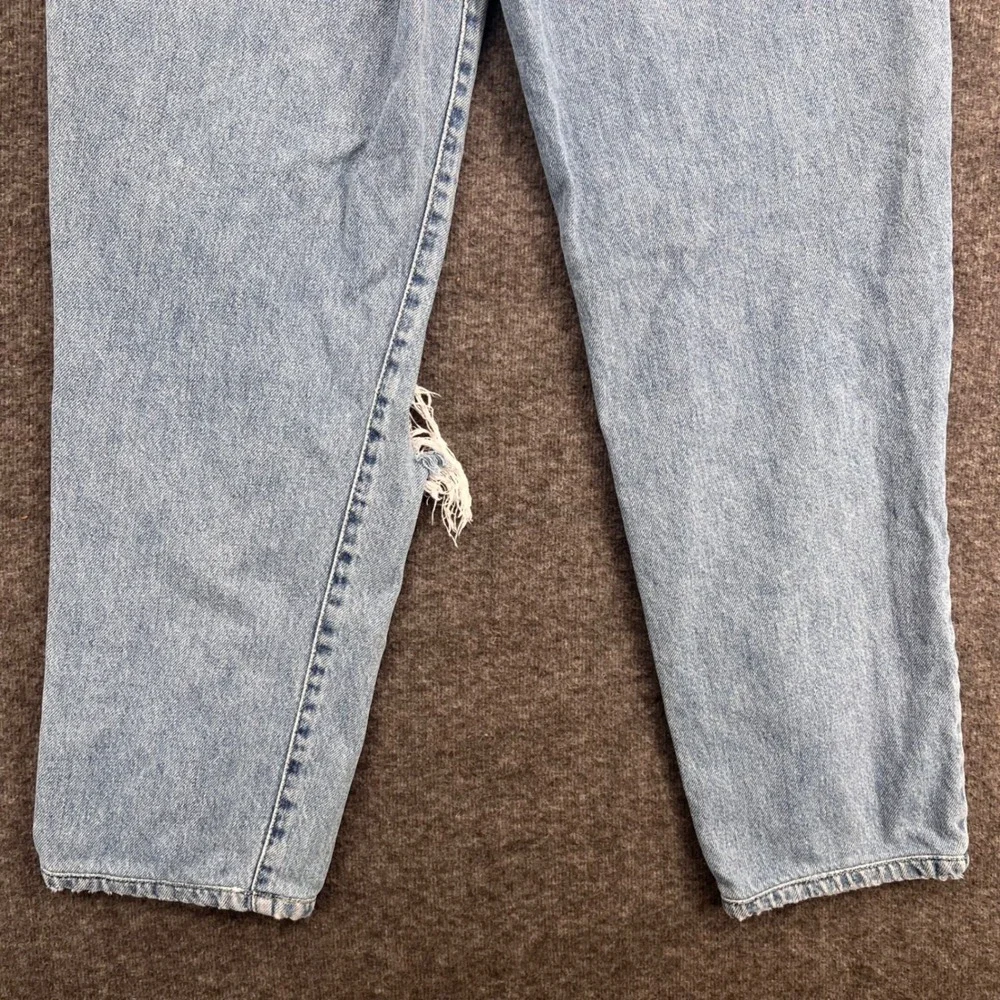 Forever 21 Premium Women Distressed High‎ Rise Mom Jeans Light Wash Size 26